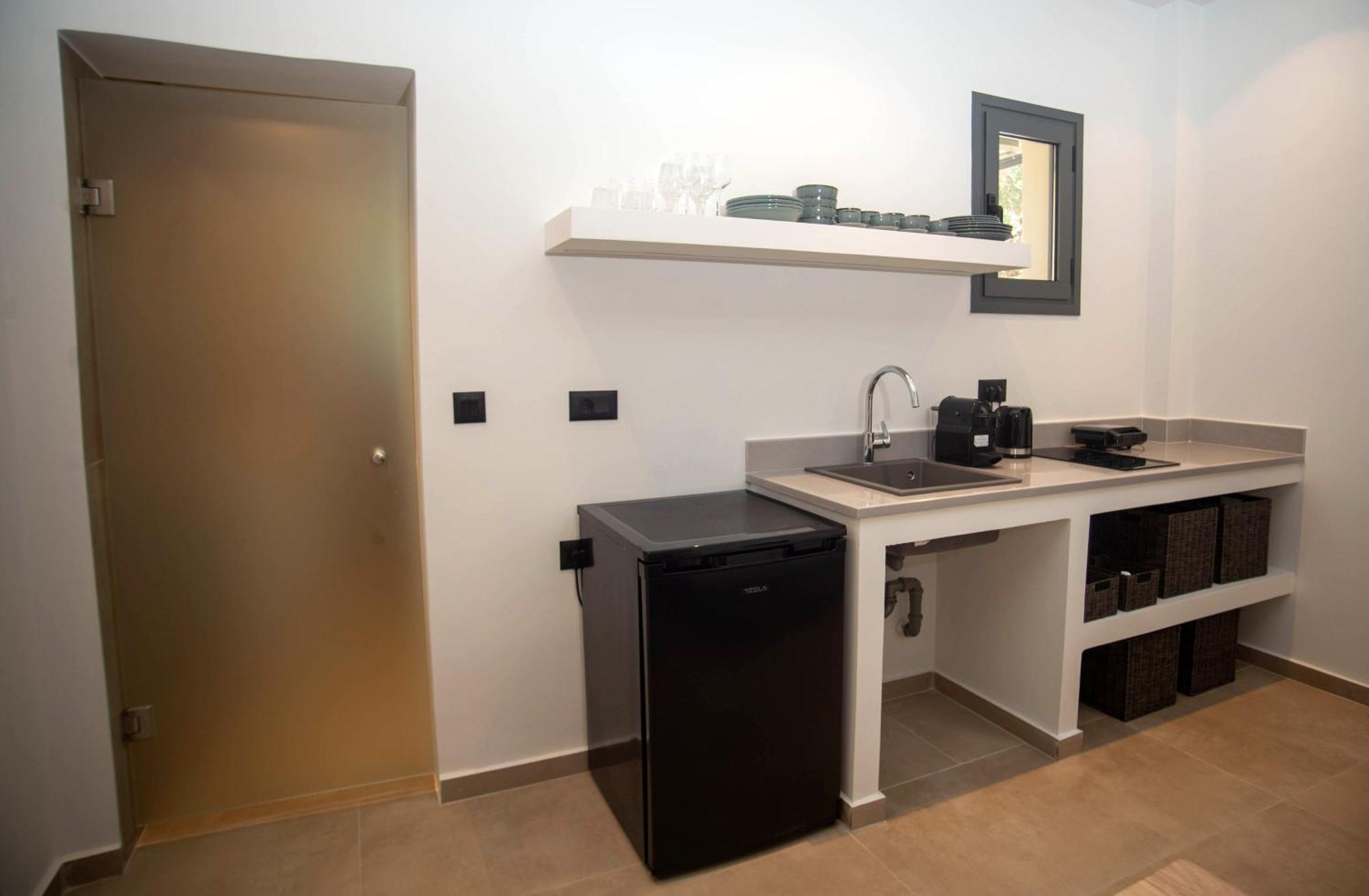 Marea Luxury Suites - Tramontana Koríthion Exteriér fotografie