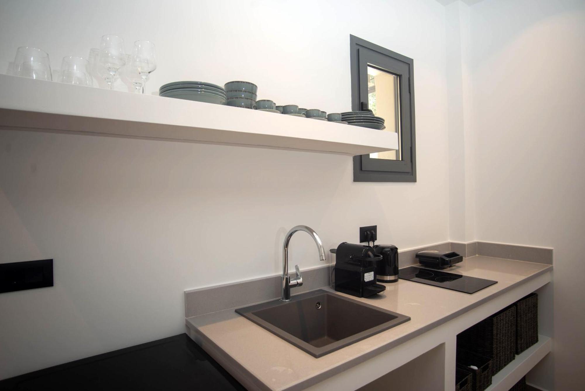 Marea Luxury Suites - Tramontana Koríthion Exteriér fotografie